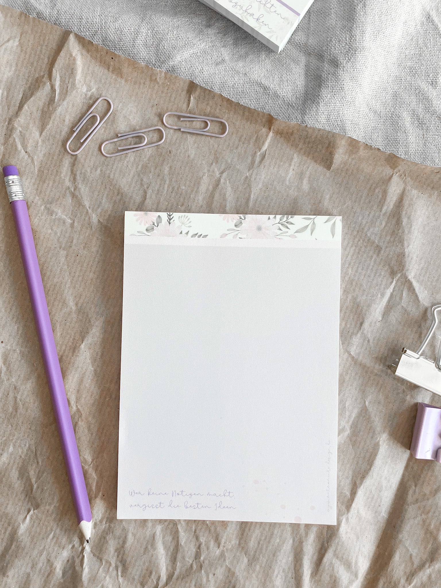 Lieblingsset – Schreibtischunterlage, Notizbuch & Planer mit Blumen-Design