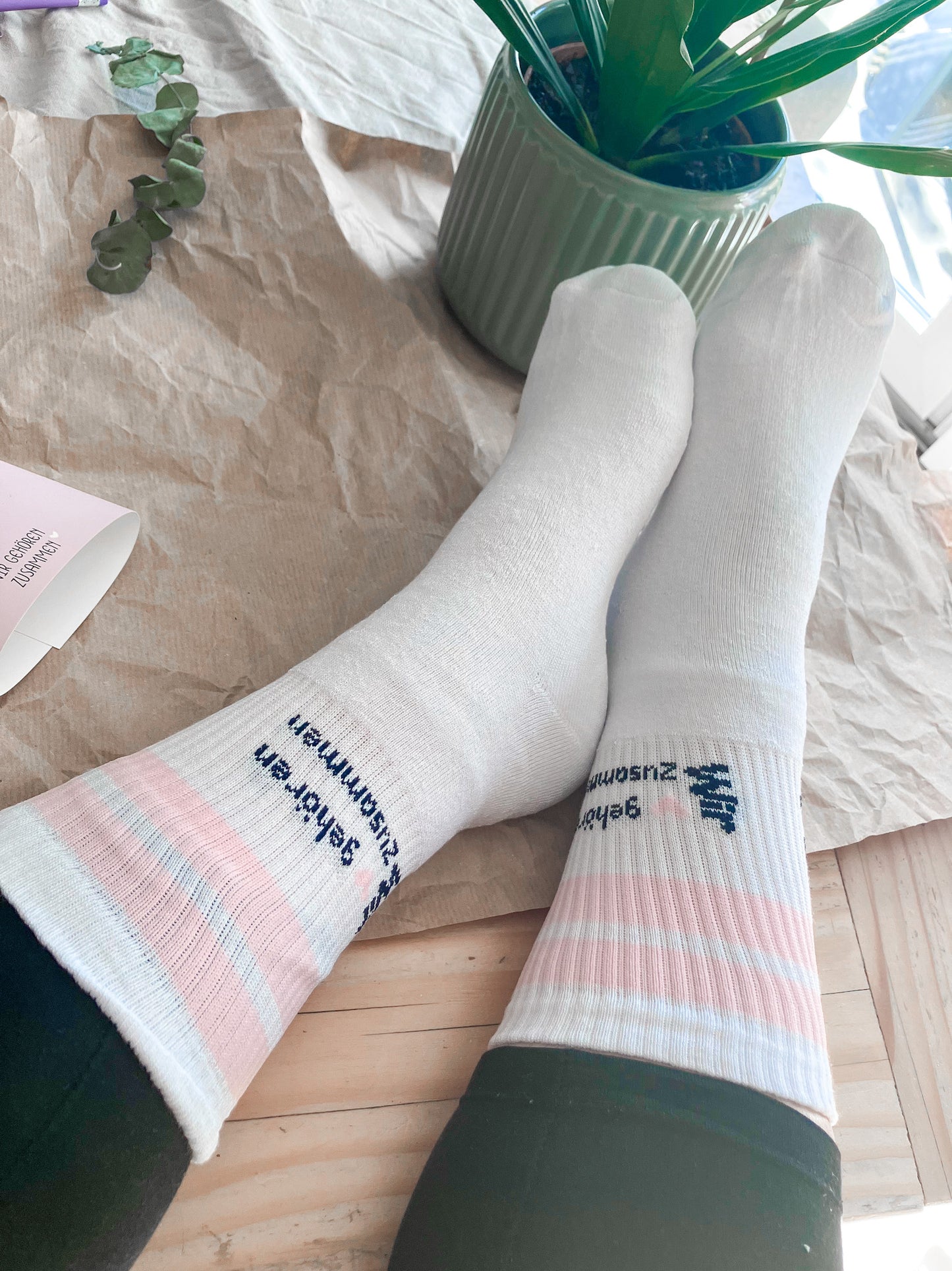 „Wir gehören zusammen“-Socken – ein Paar, das verbindet
