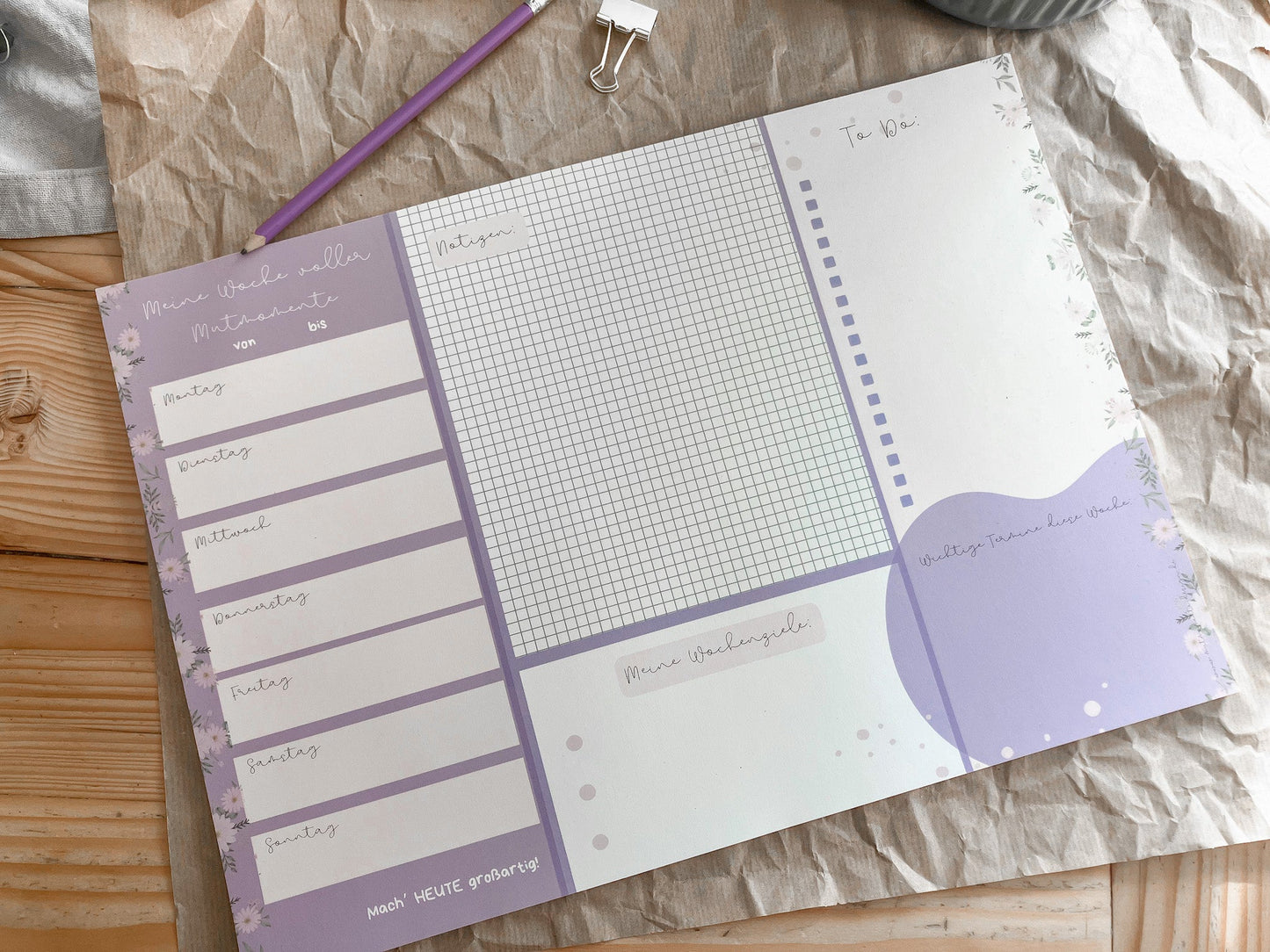 Schreibtischunterlage „Blümchen“ – zarte Blumen, klare Woche