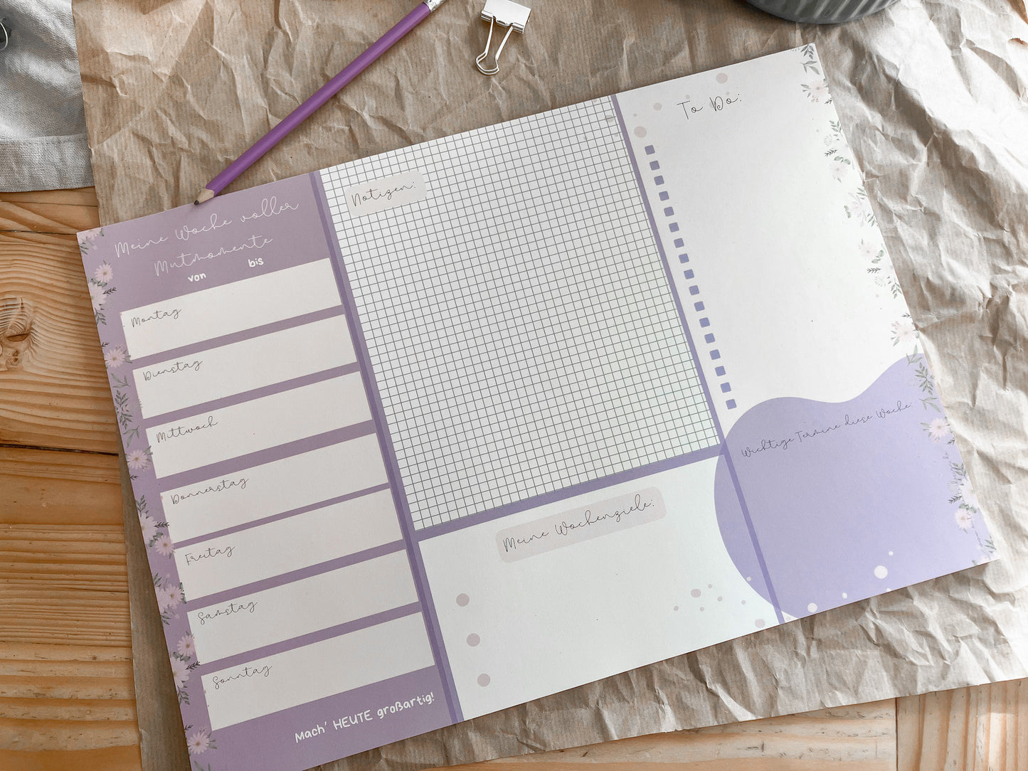 Schreibtischunterlage „Blümchen“ – zarte Blumen, klare Woche