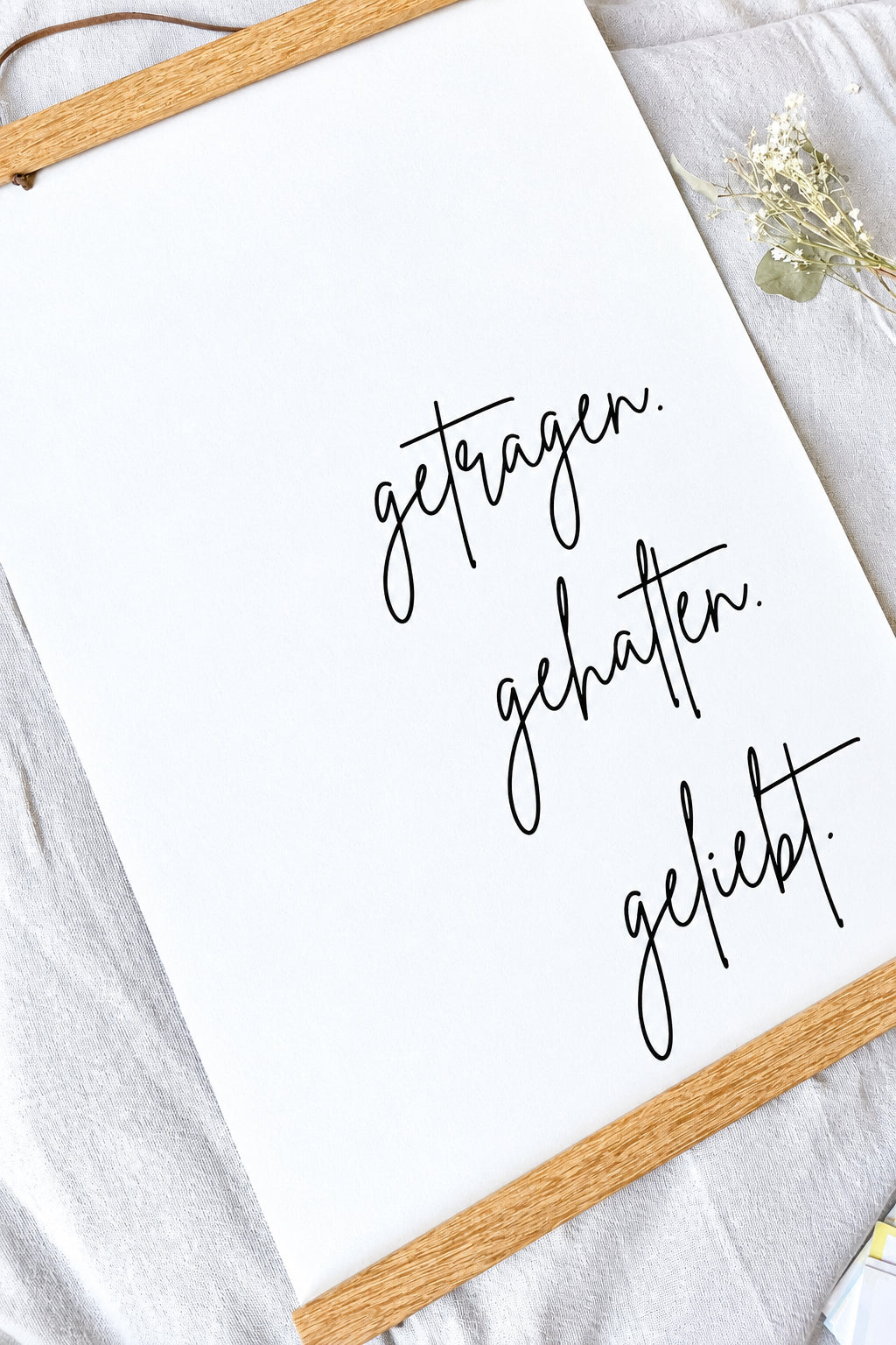 Poster "getragen. gehalten. geliebt"