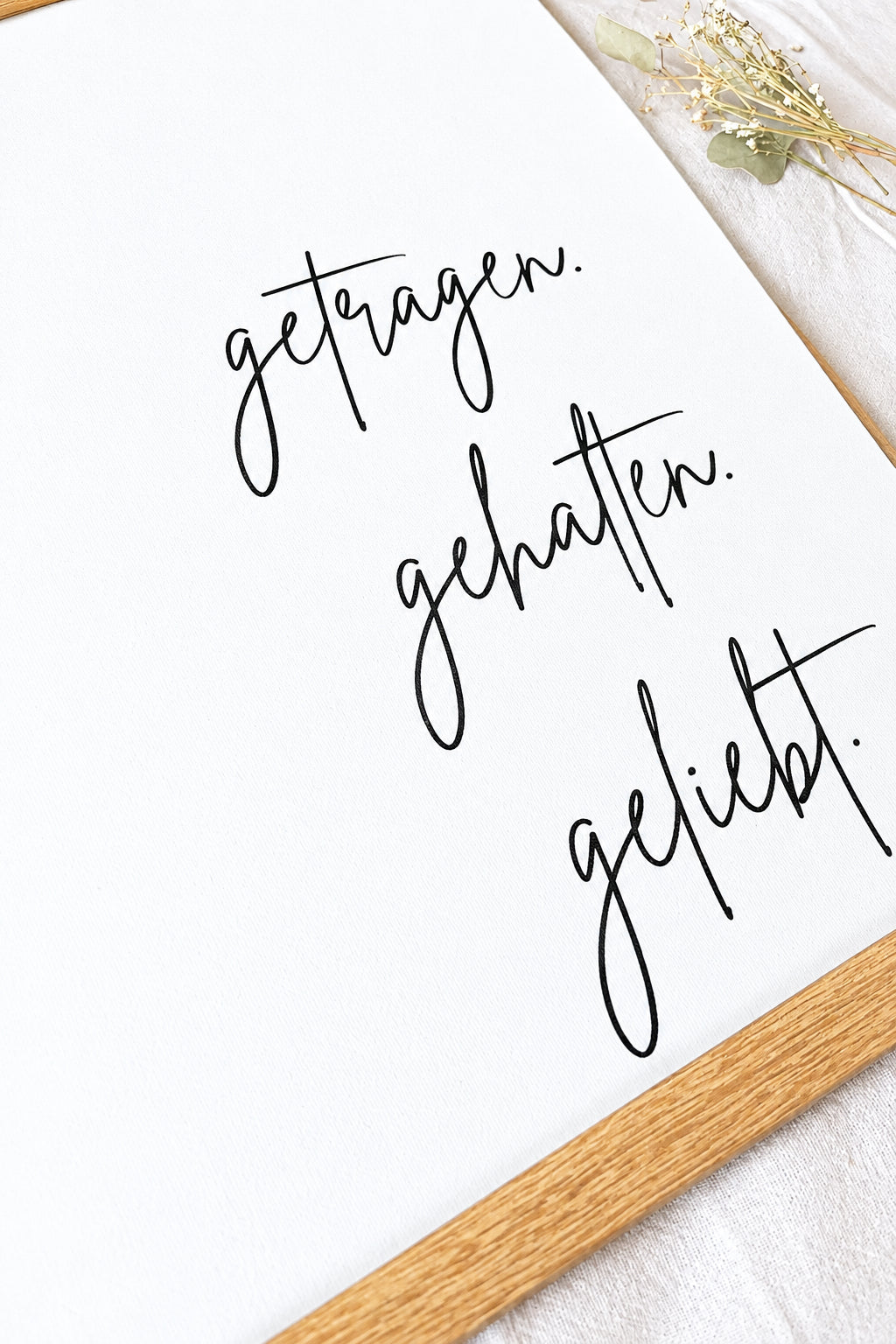 Poster "getragen. gehalten. geliebt"
